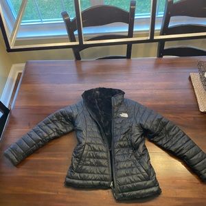 North Face Gurls’ Reversible Mossbud Swirl Jacket